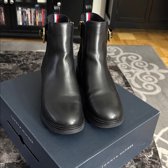Tommy Hilfiger Black Leather Boots - Picture 2 of 7